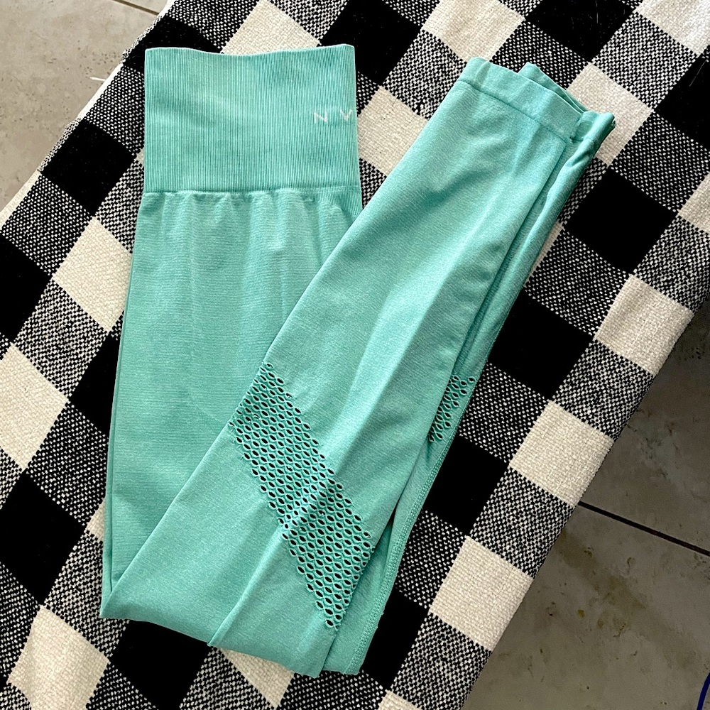 NVGTN sea foam seamless leggings